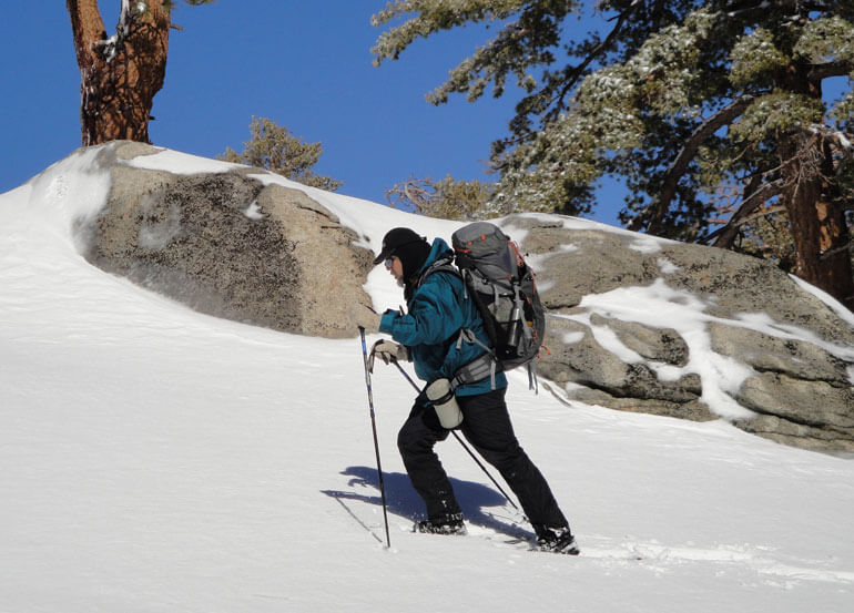 Instructions on ascending hills, Snowshoeing