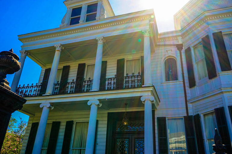 Garden District Mansions New Orleans
