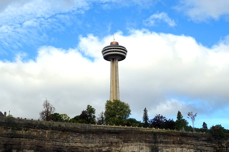Skylon Tower in Niagara Falls