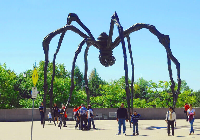 Maman sculpture at the National Gallery of Canada