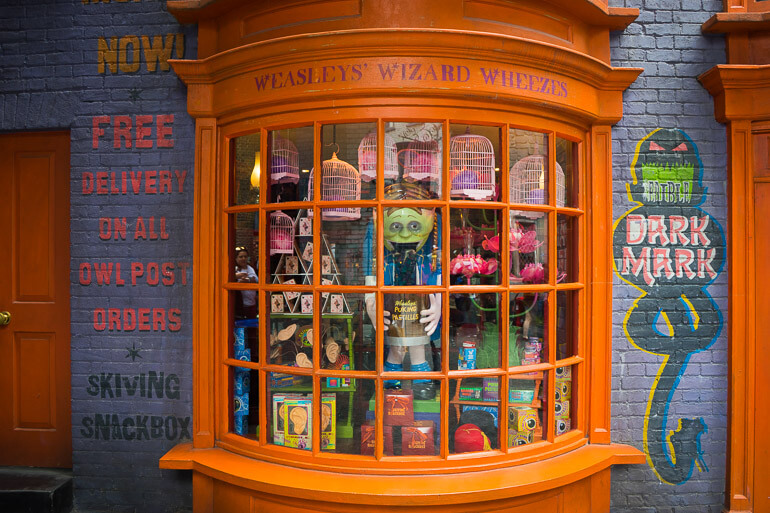 Buy toys and jokes at Weasley's Wizard Wheezes