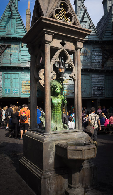 Mermaid fountain spell location in Diagon Alley