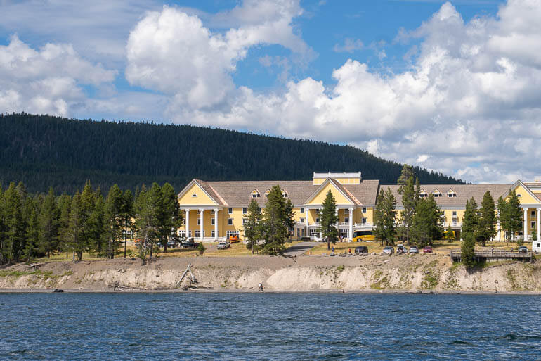 Yellowstone Hotel